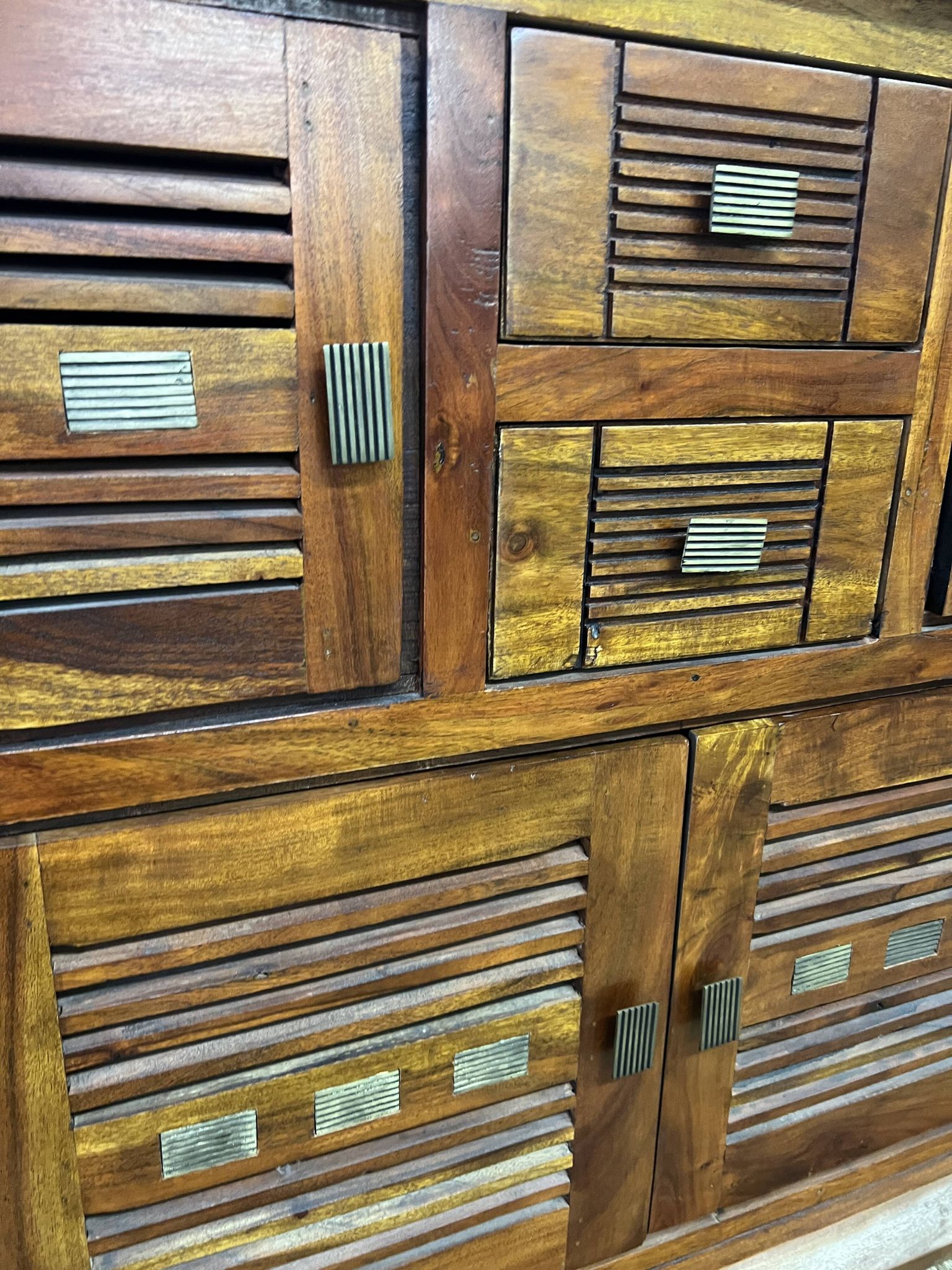 Solid acacia wood sideboard 4 doors, 2 drawers