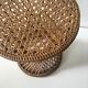 Tabouret en rotin et osier de forme diabolo