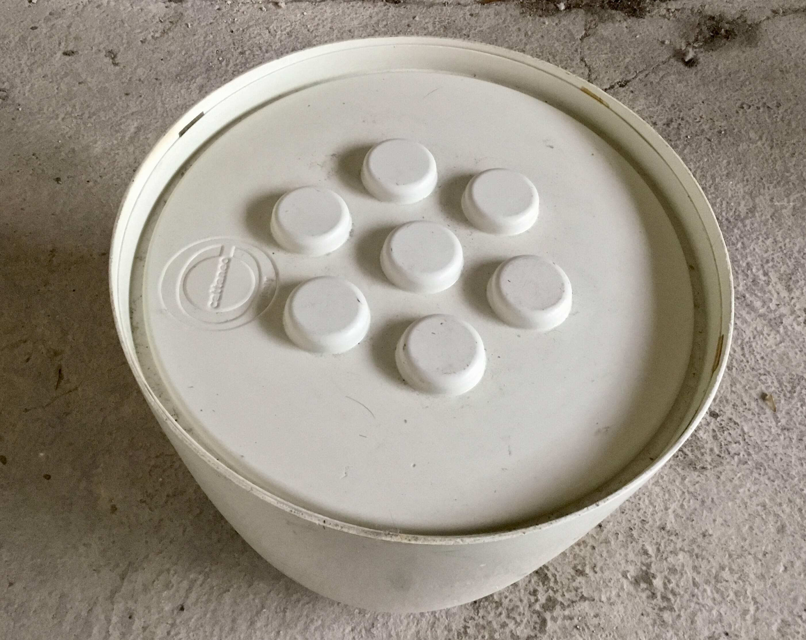 Cattaneo moulded plastic umbrella stand - space age design - Italy