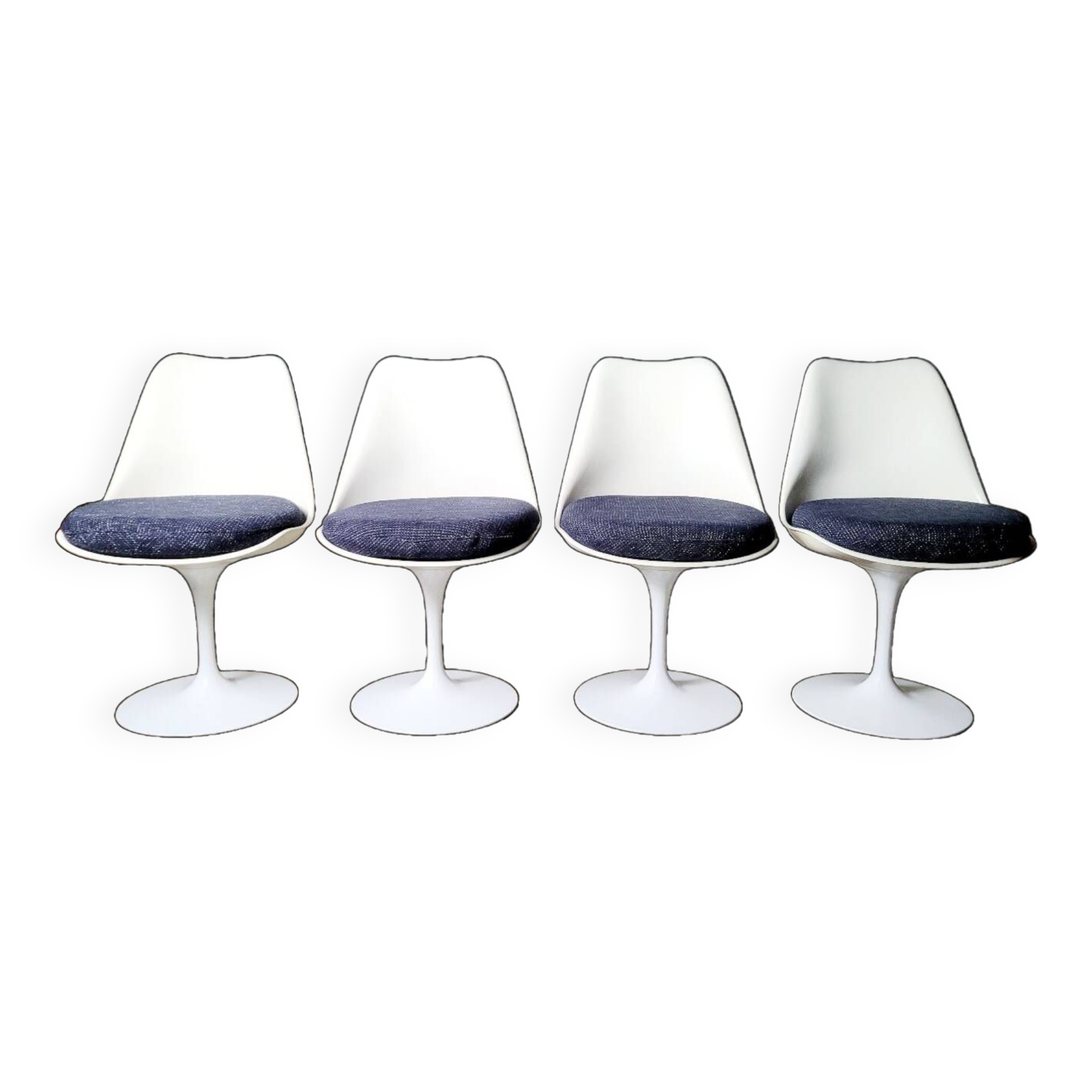 4 Knoll International tulip chairs by Eero saarinen