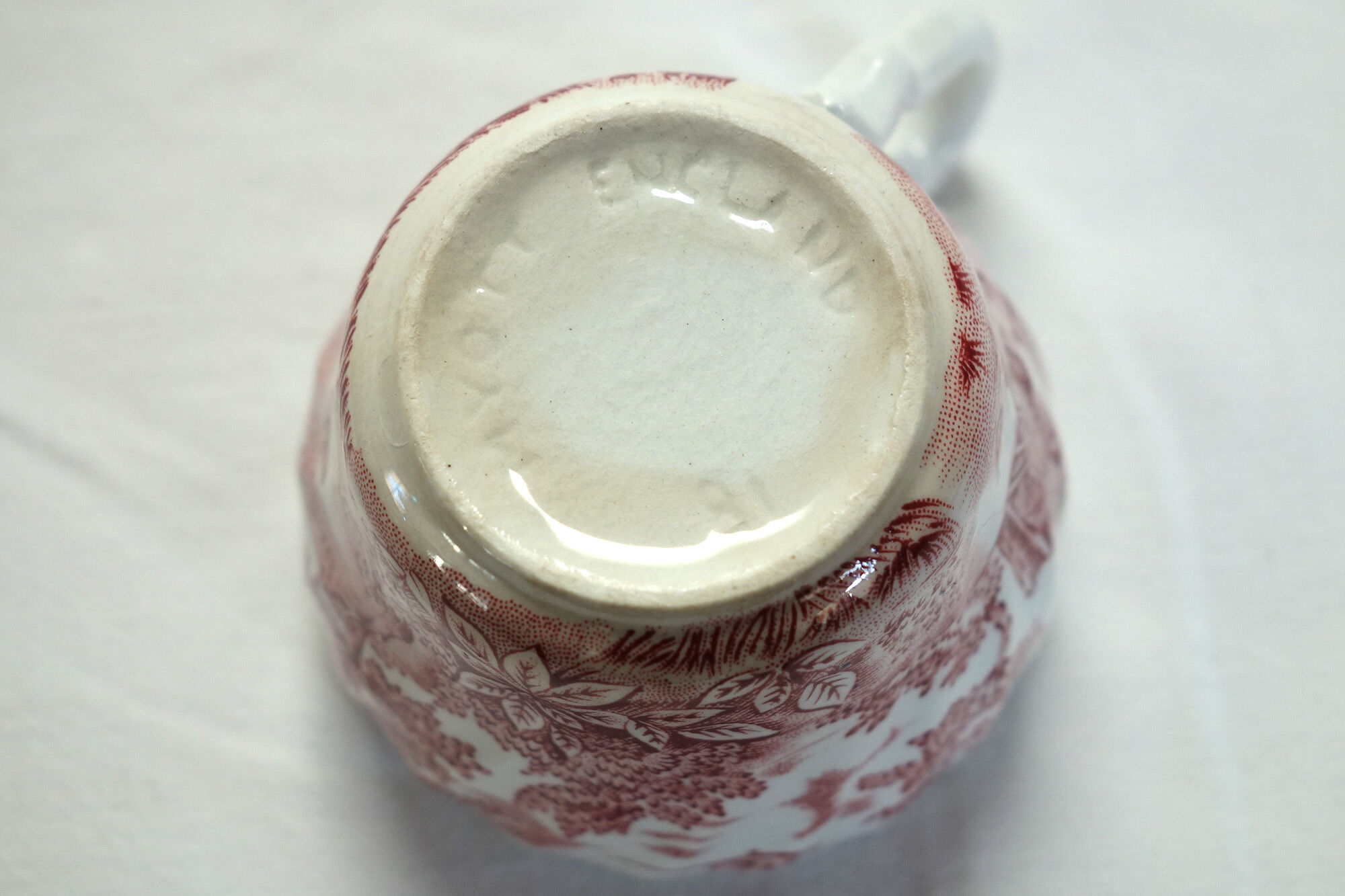 Set of 6 cups with saucers and milk jug The Hunter, England vintage