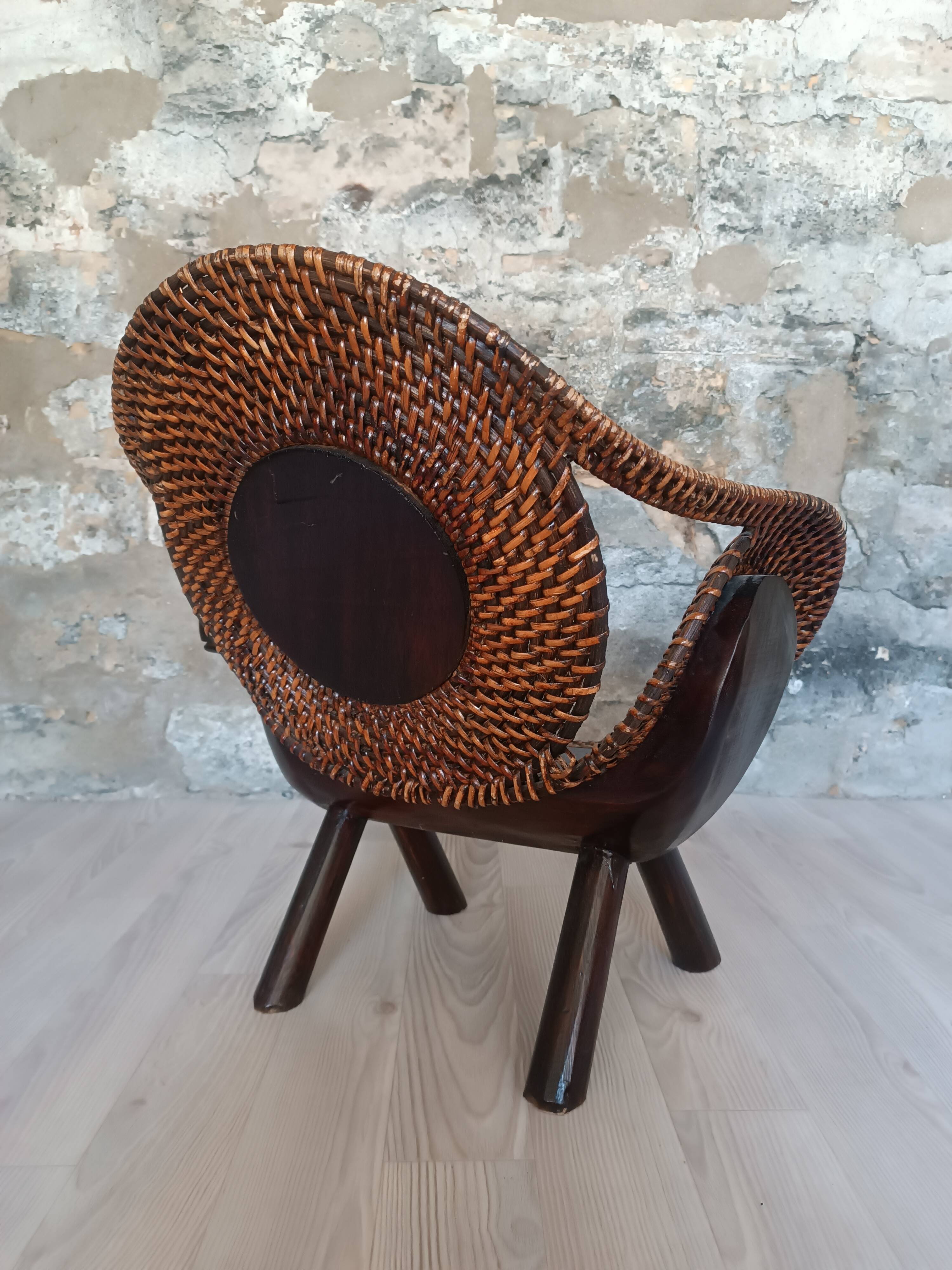 Wood and wicker "dog" armchair