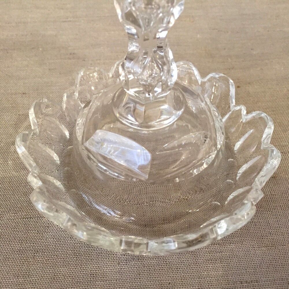 FIG TREE OR SMALL EMPTY PALM-SHAPED GLASS POCKET