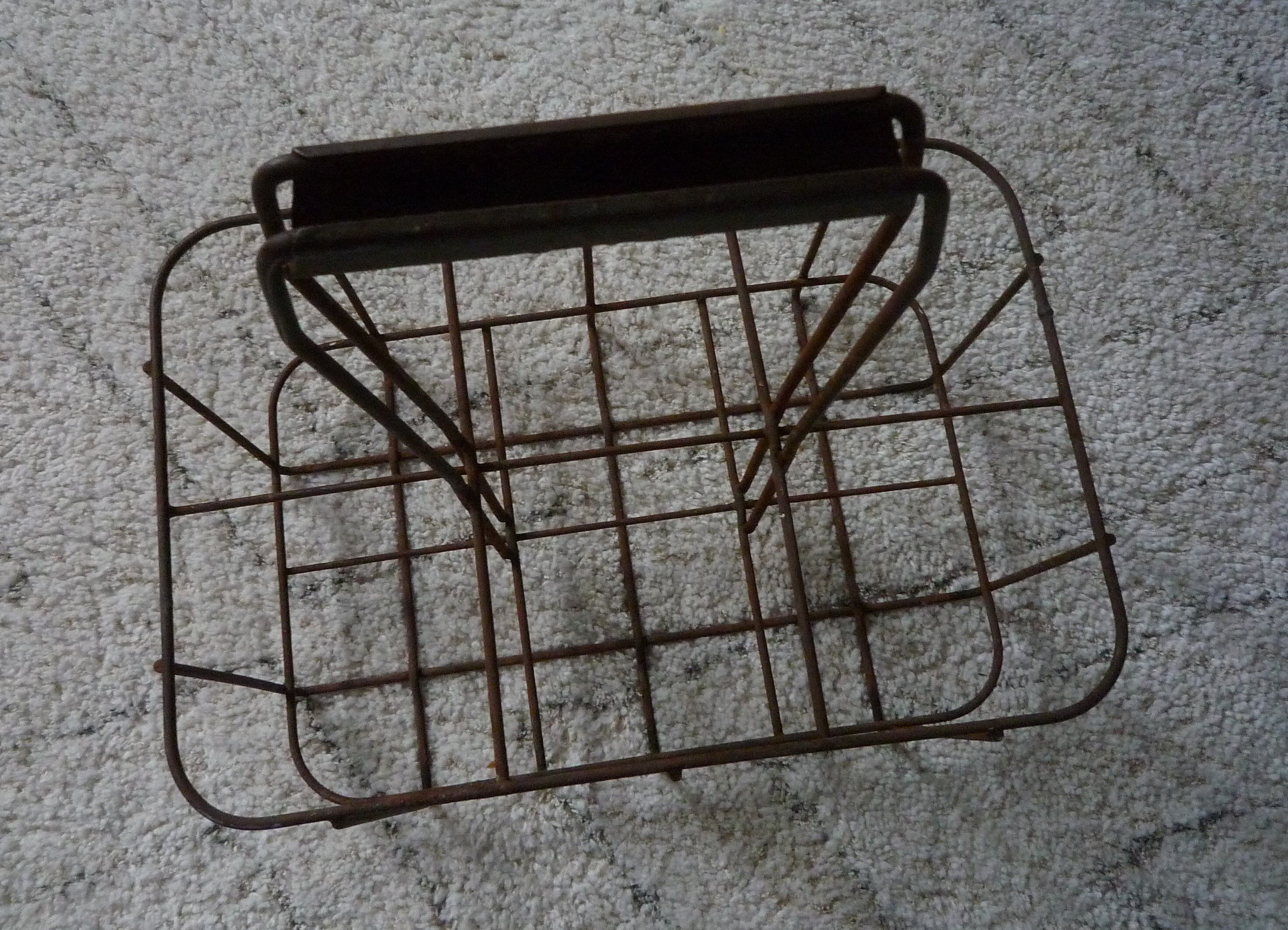 Iron bottle holder vintage 1960s
