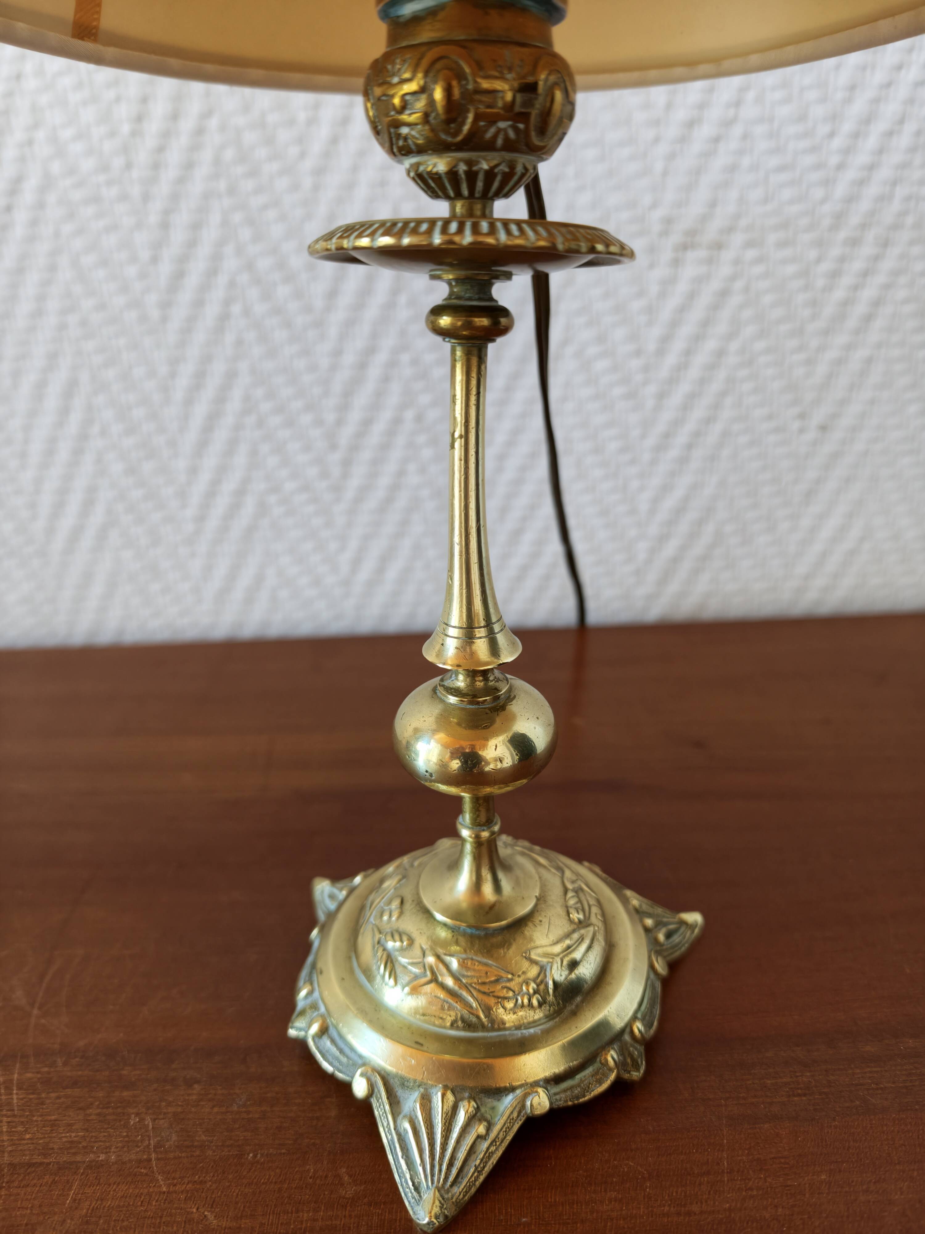 Pair of lamps in solid gold-plated brass