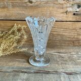Vase en verre ciselé