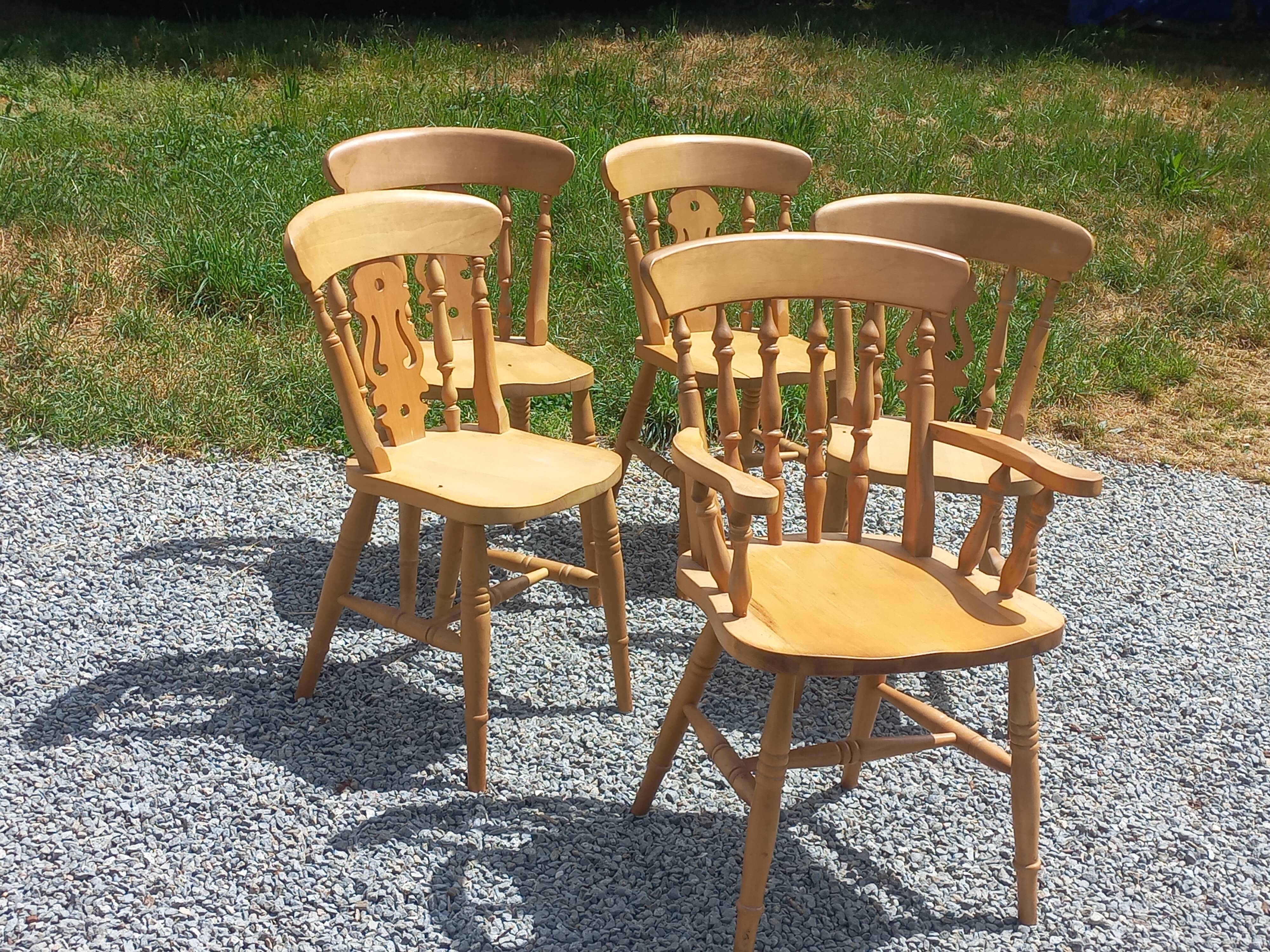 Set of 4 chairs and 1 armchair in mountain style.