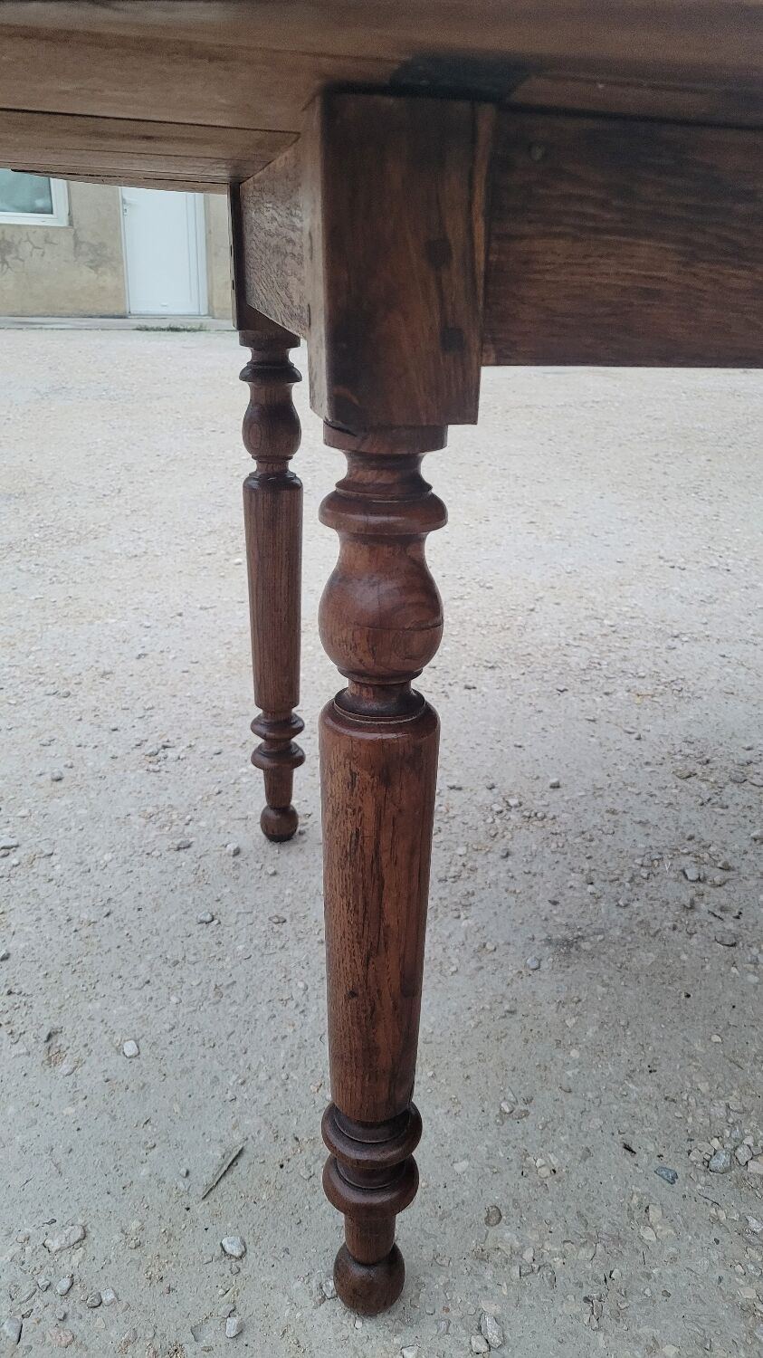 Burgundian oval farm table in 19th century solid oak with shutters - 1m93
