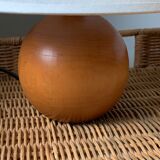 Wooden ball foot lamp