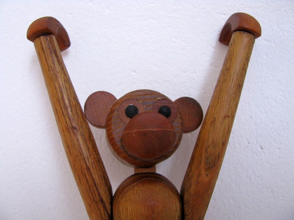 Teak monkey figurine Denmark 1970. no 2