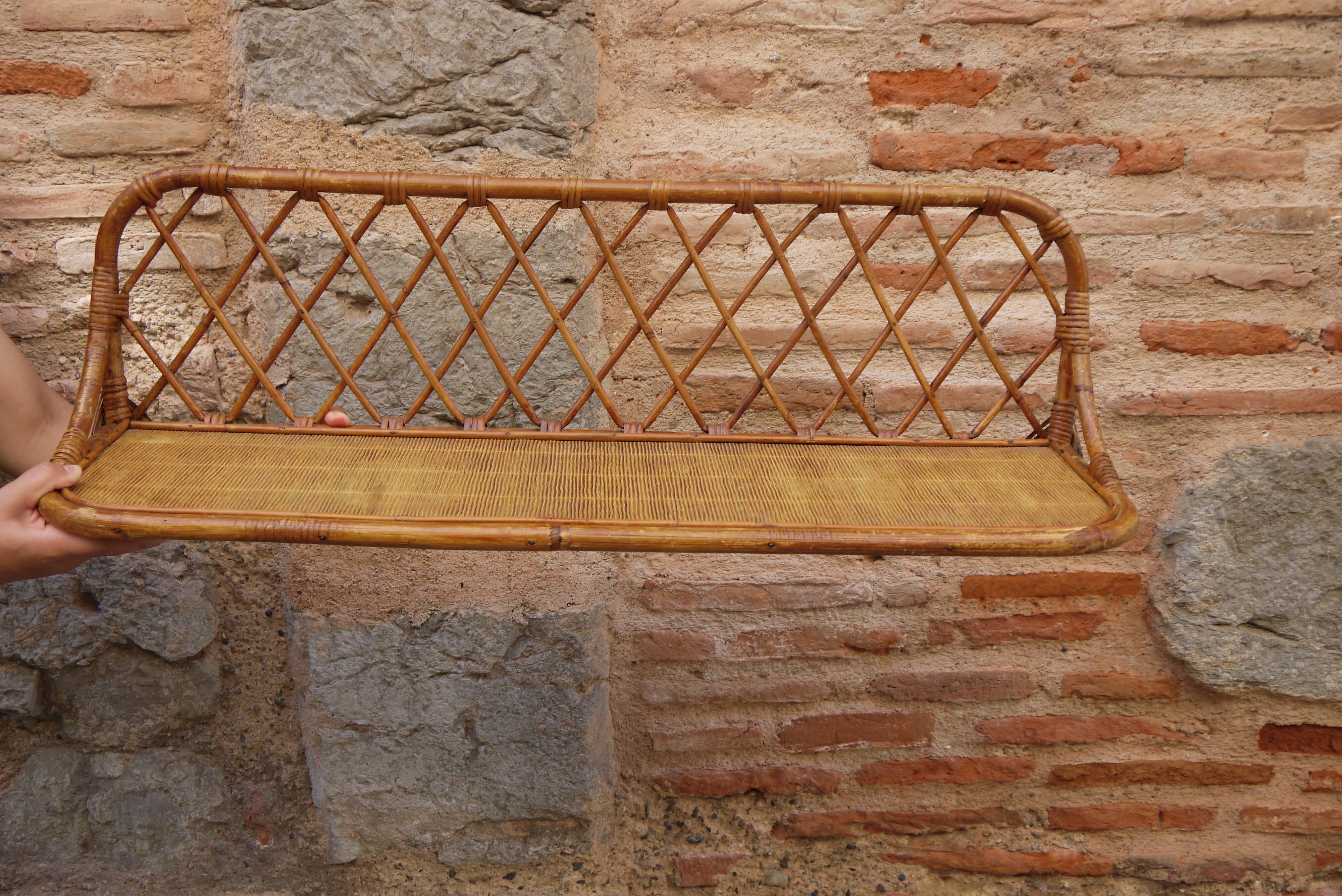 Rattan wall mount