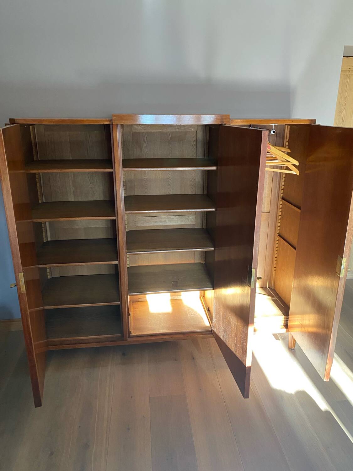 Art Deco 3-door wardrobe