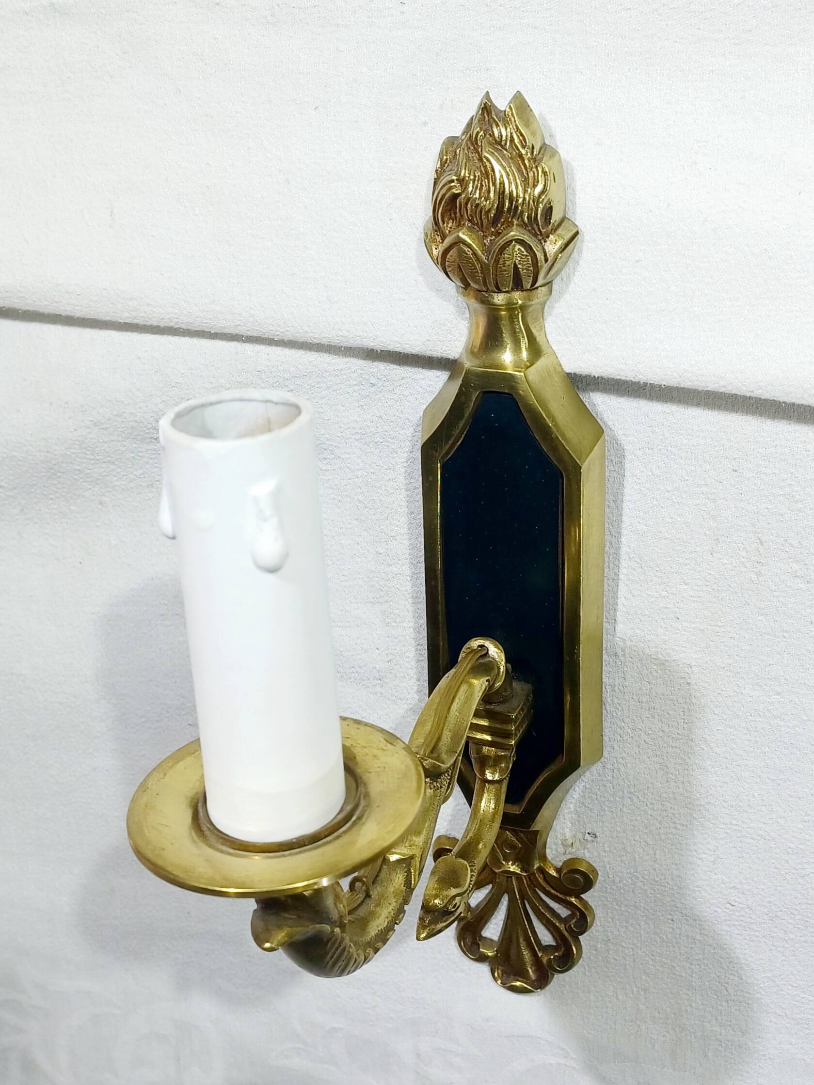 1-light empire style wall light