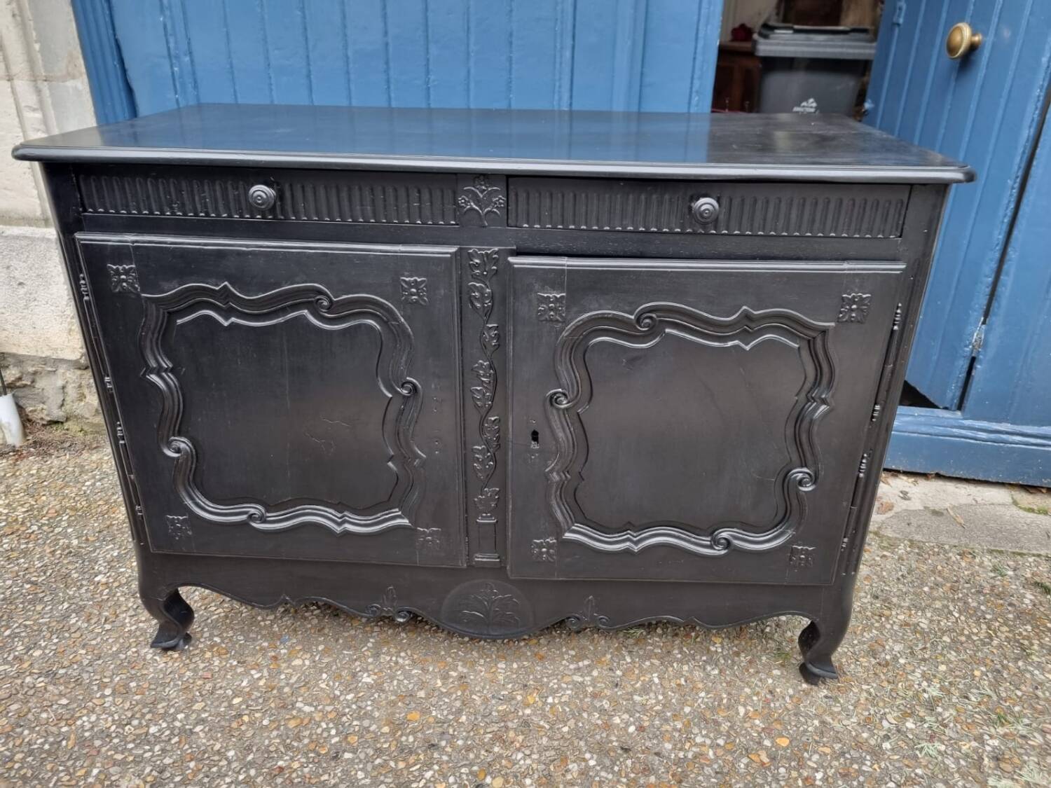Black Louis XV low sideboard