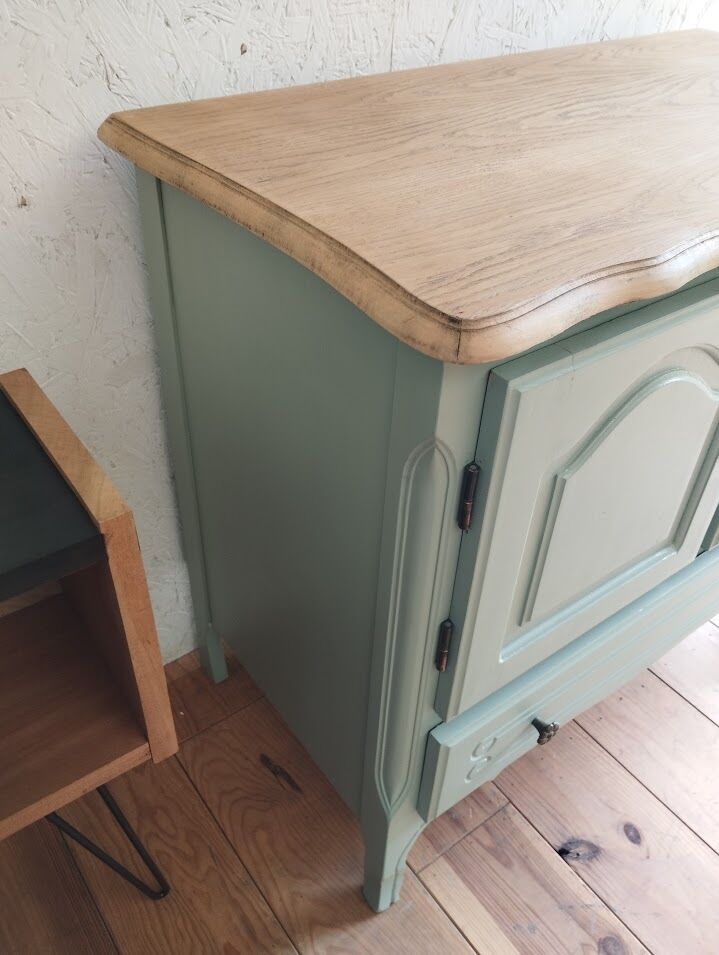 Occasional furniture