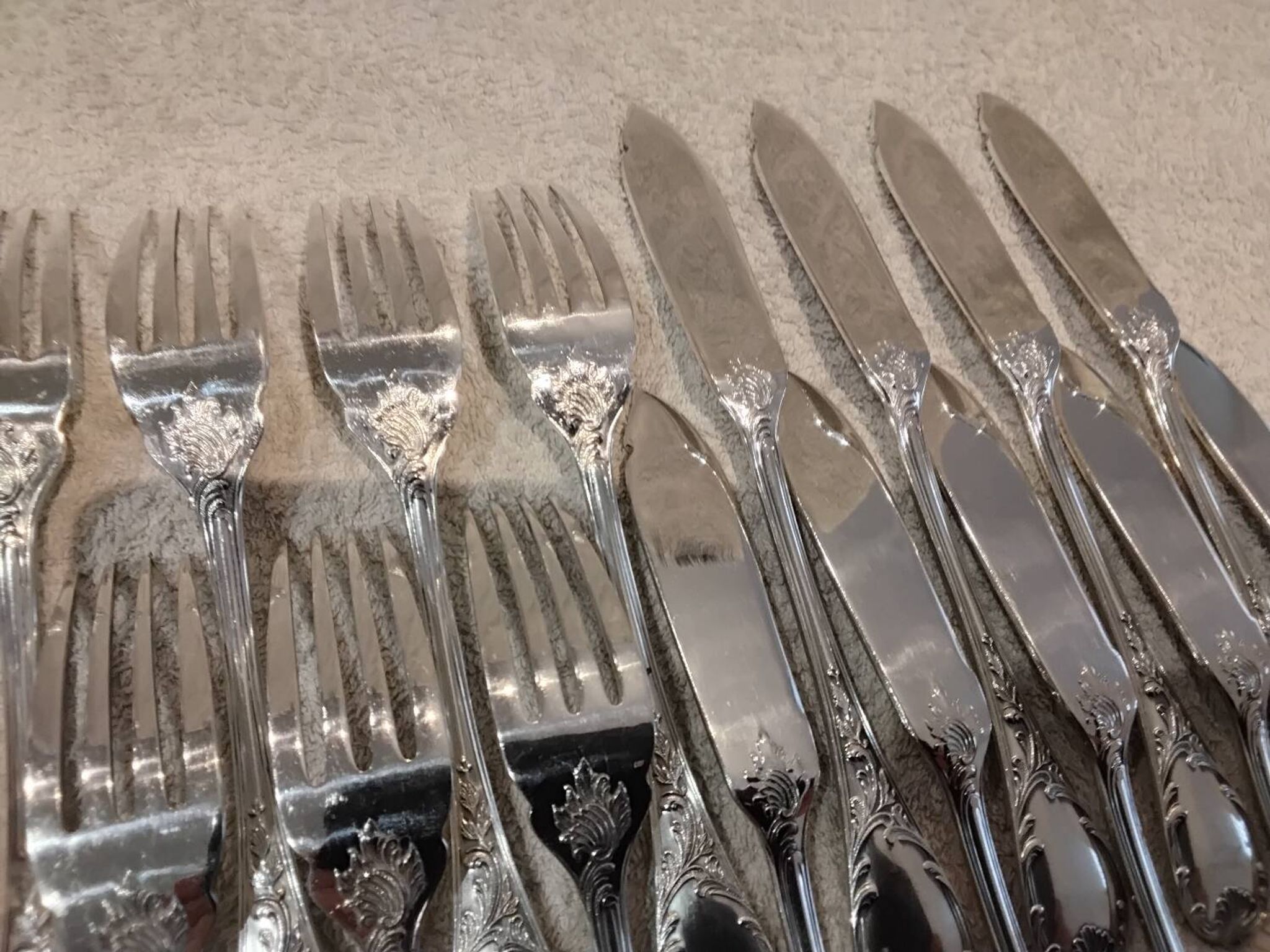 9 fish cutlery pieces, 18 pieces, silver-plated metal, Christofle Marly silversmiths