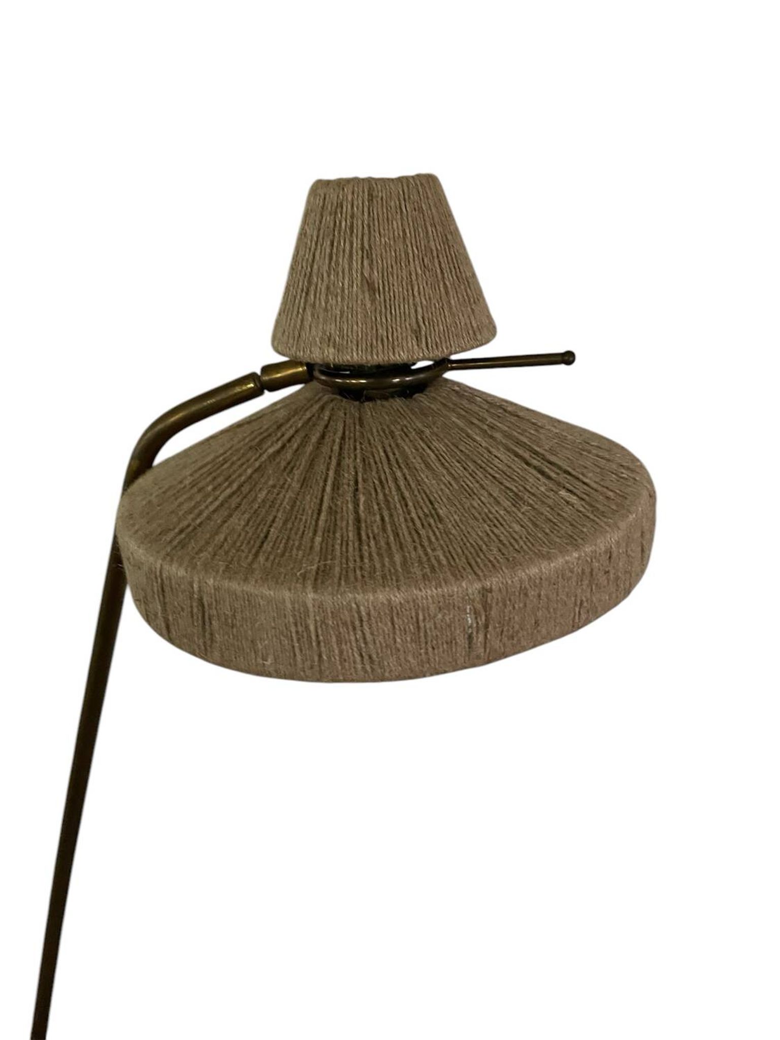 Lampadaire tripied vintage avec tablette