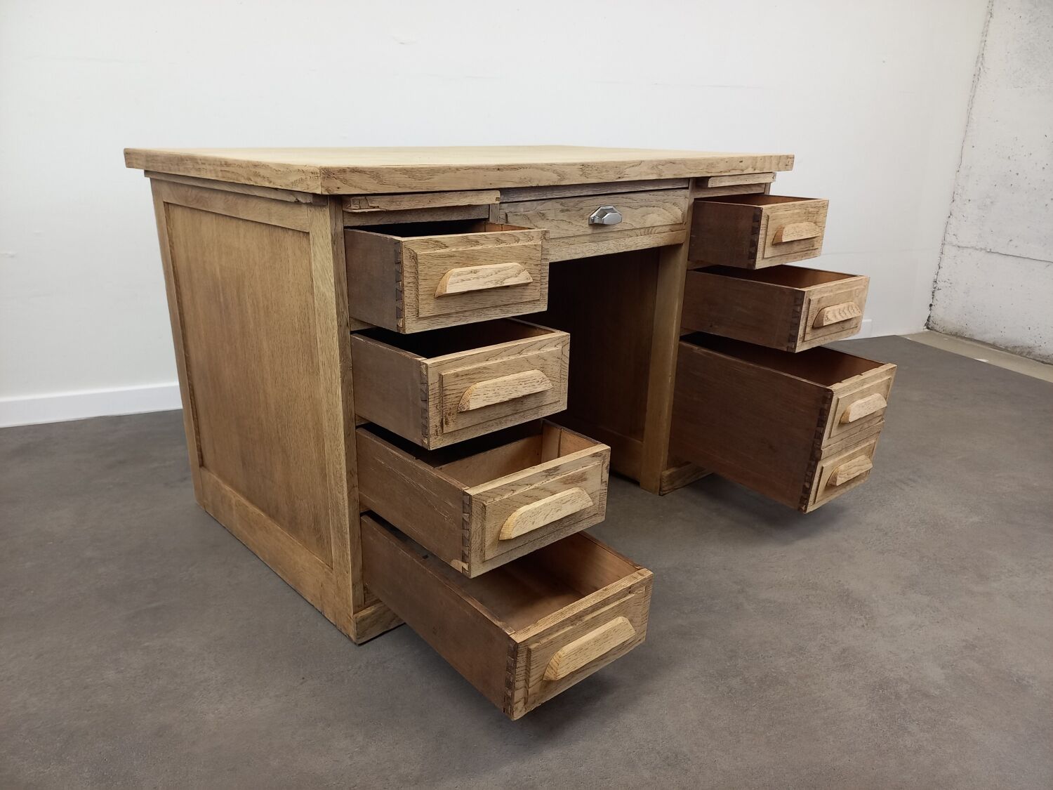 Desk with oak drawers