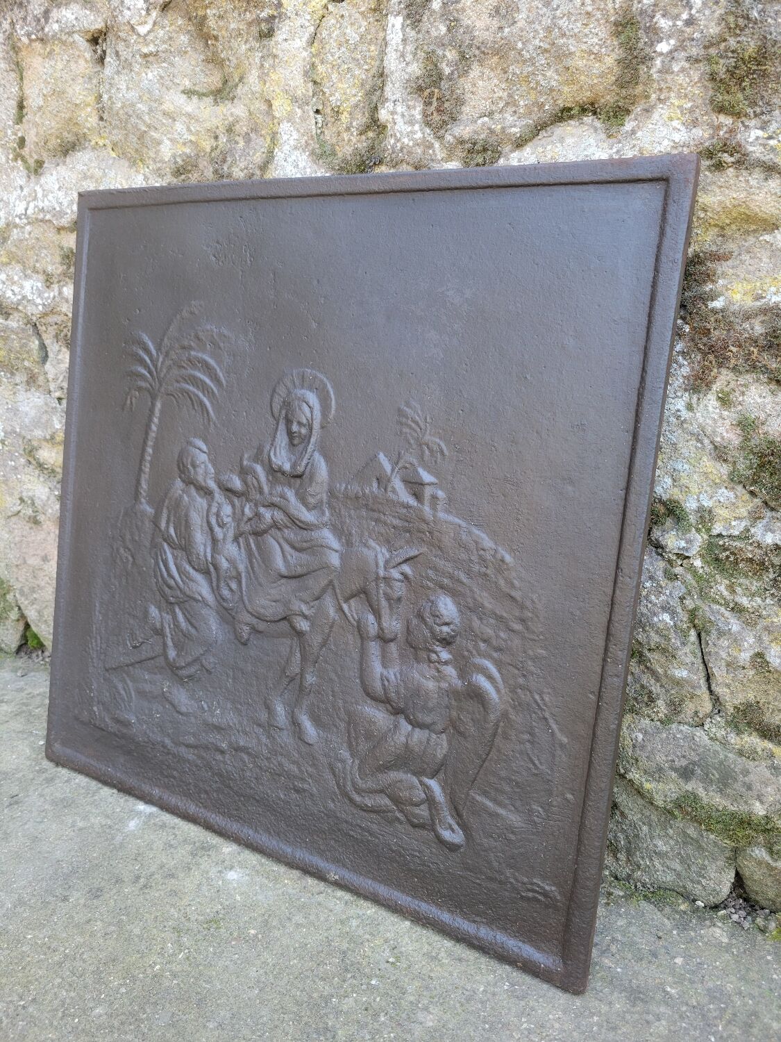 Cast iron fireplace plate
