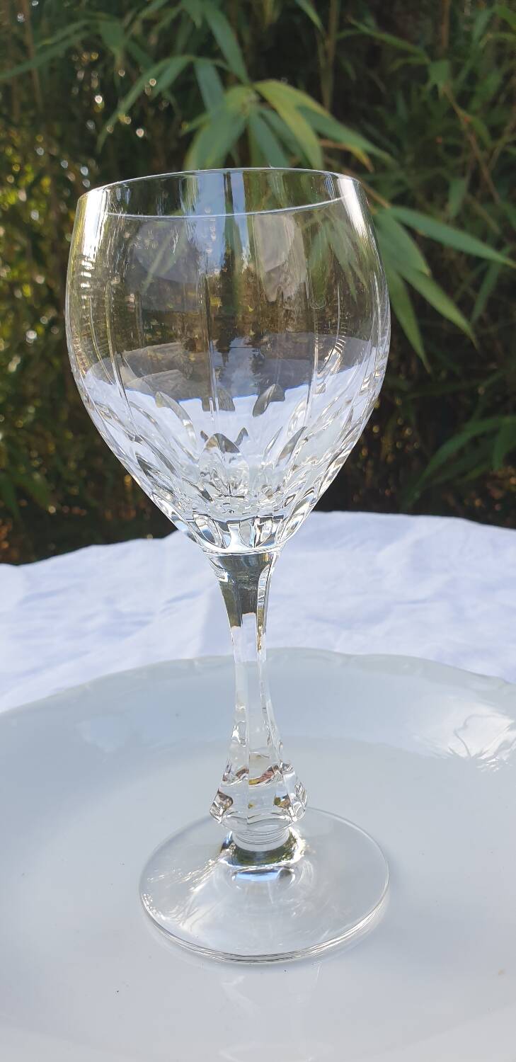 6 crystal wine glasses