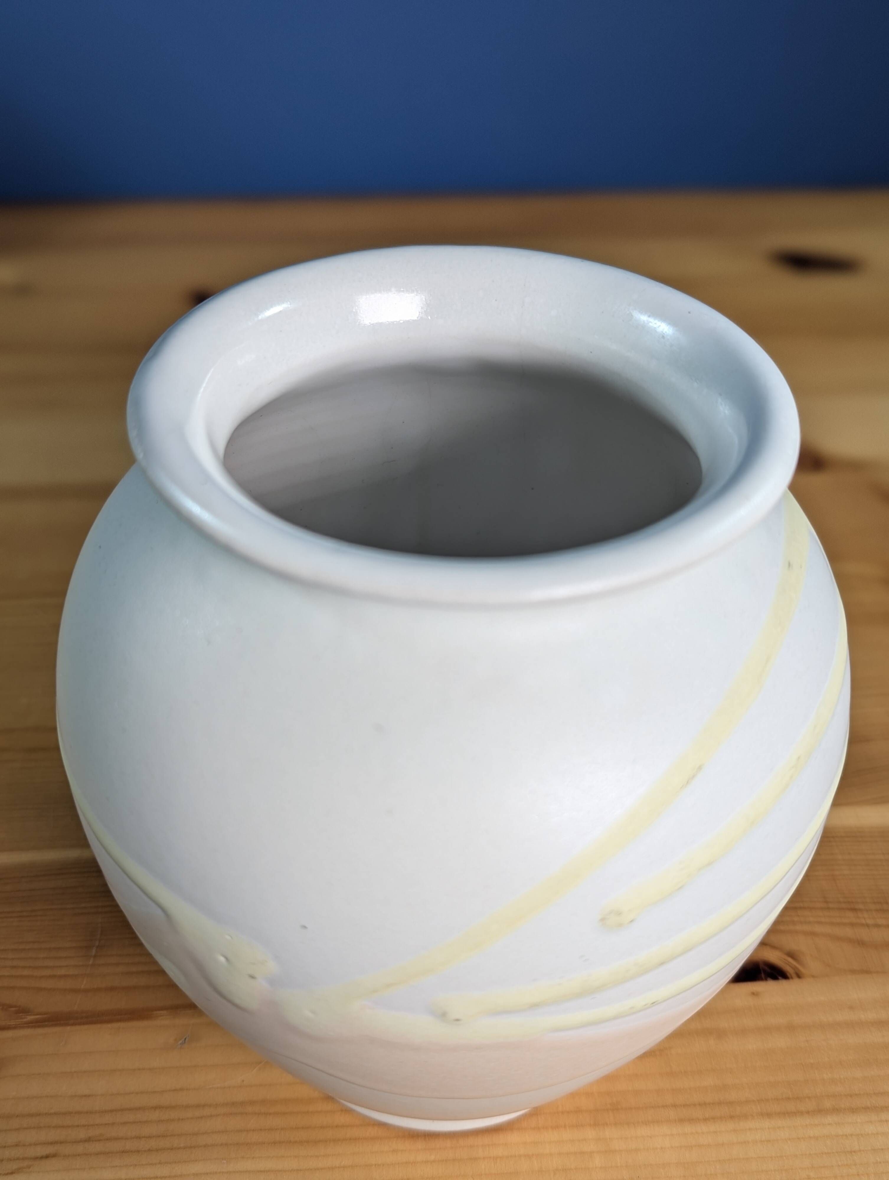 Bay West Germany 650-14 Retro Vase White Yellow Pink Decor 14cm