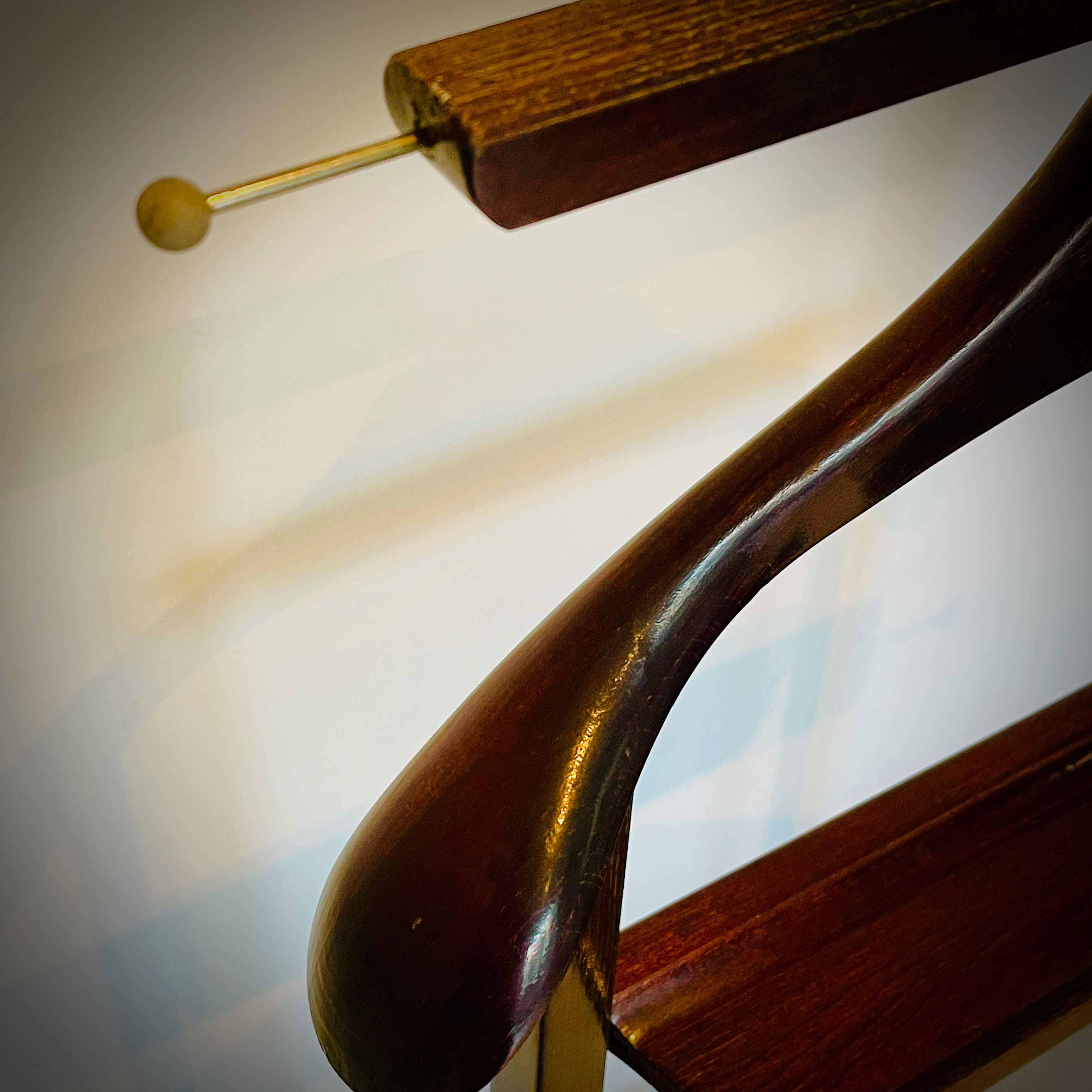 Valet de chambre & de nuit varnish mahogany for Fratelli Reguitti