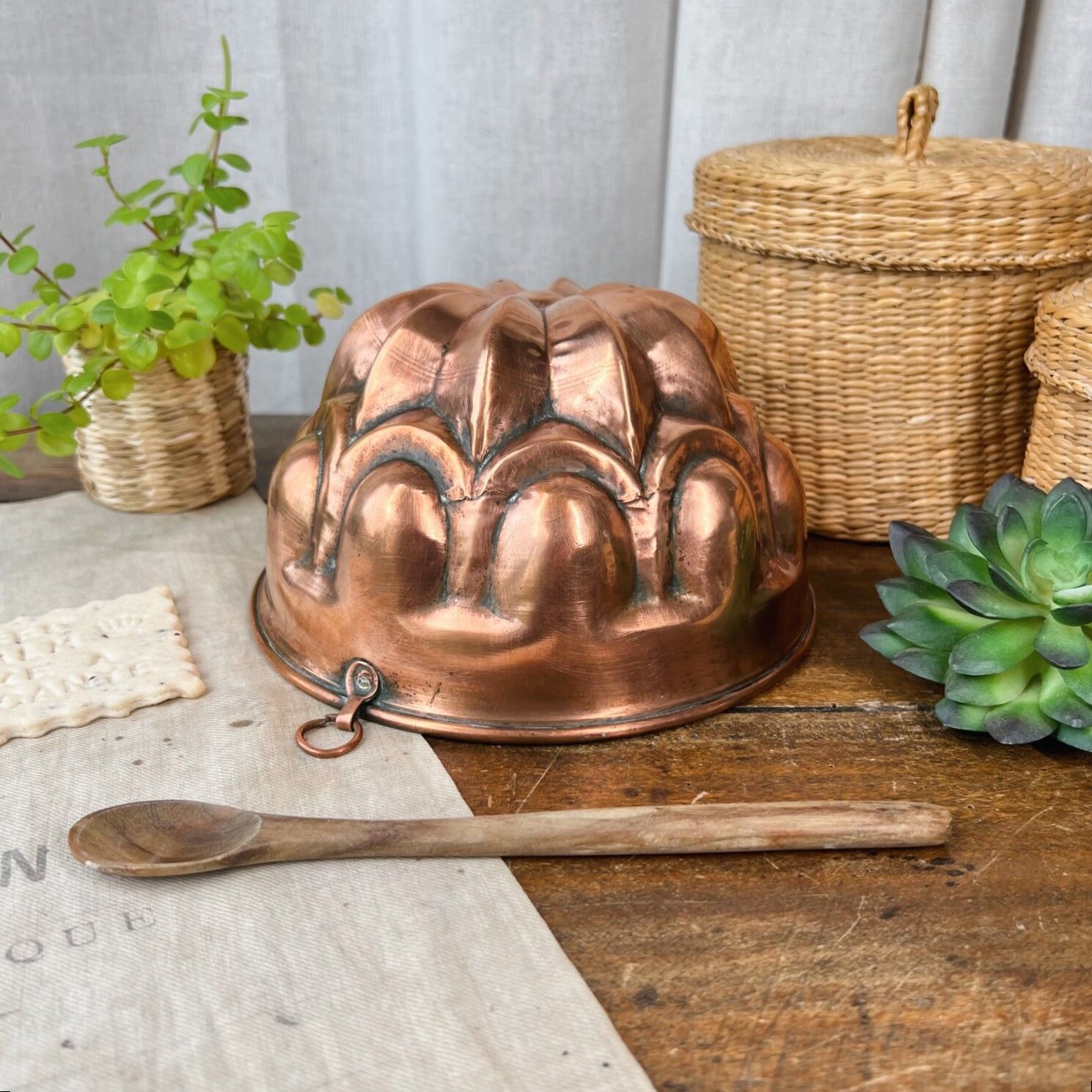 Round copper cake mold