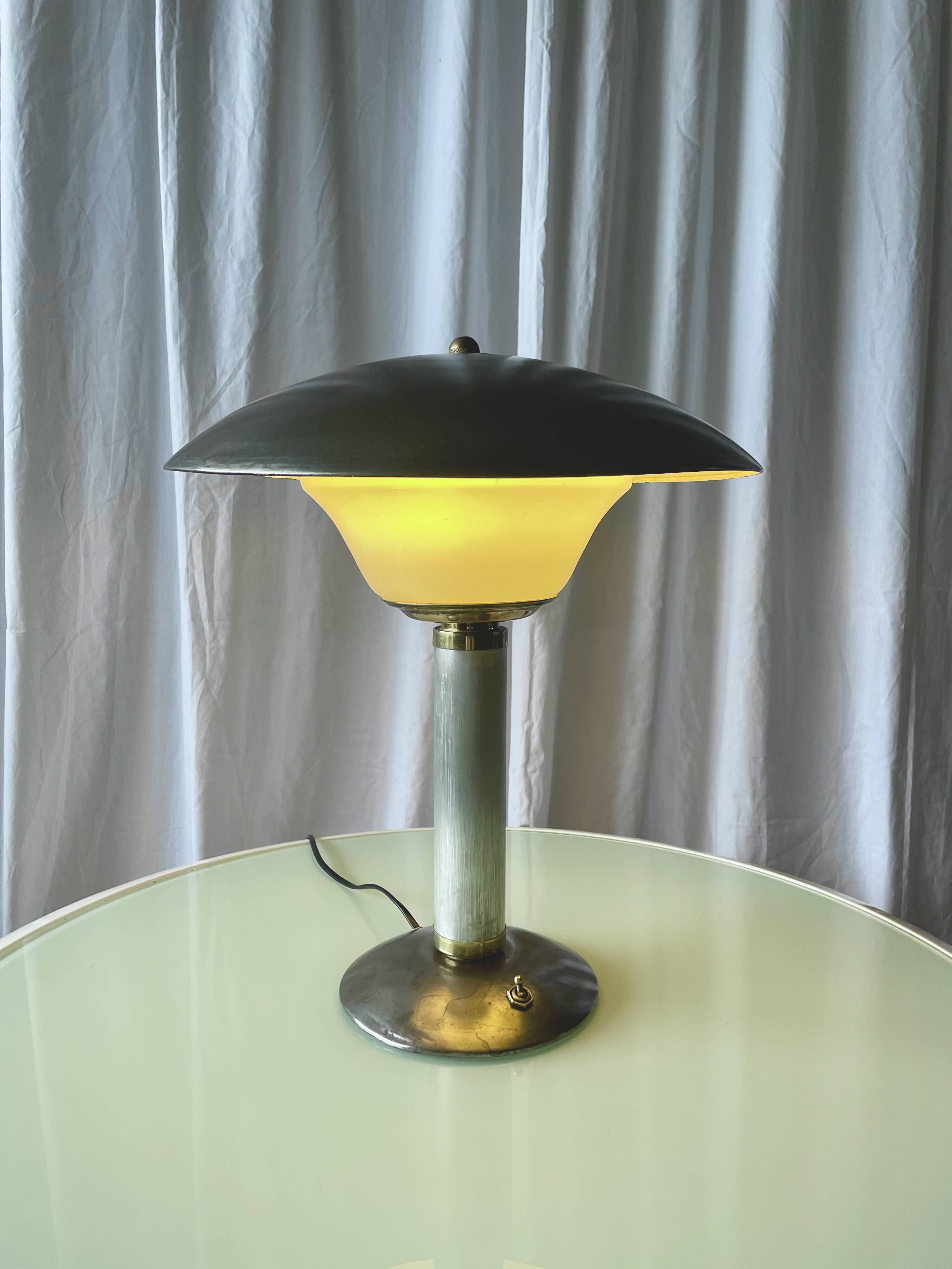 Art Deco modernist lamp Jumo 350