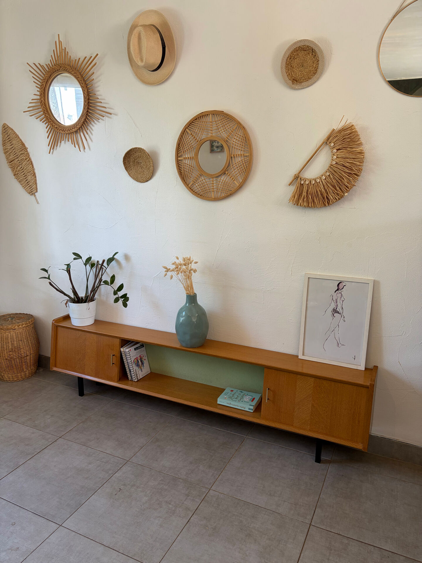 Vintage low enfilade from the 1960s (shallow)