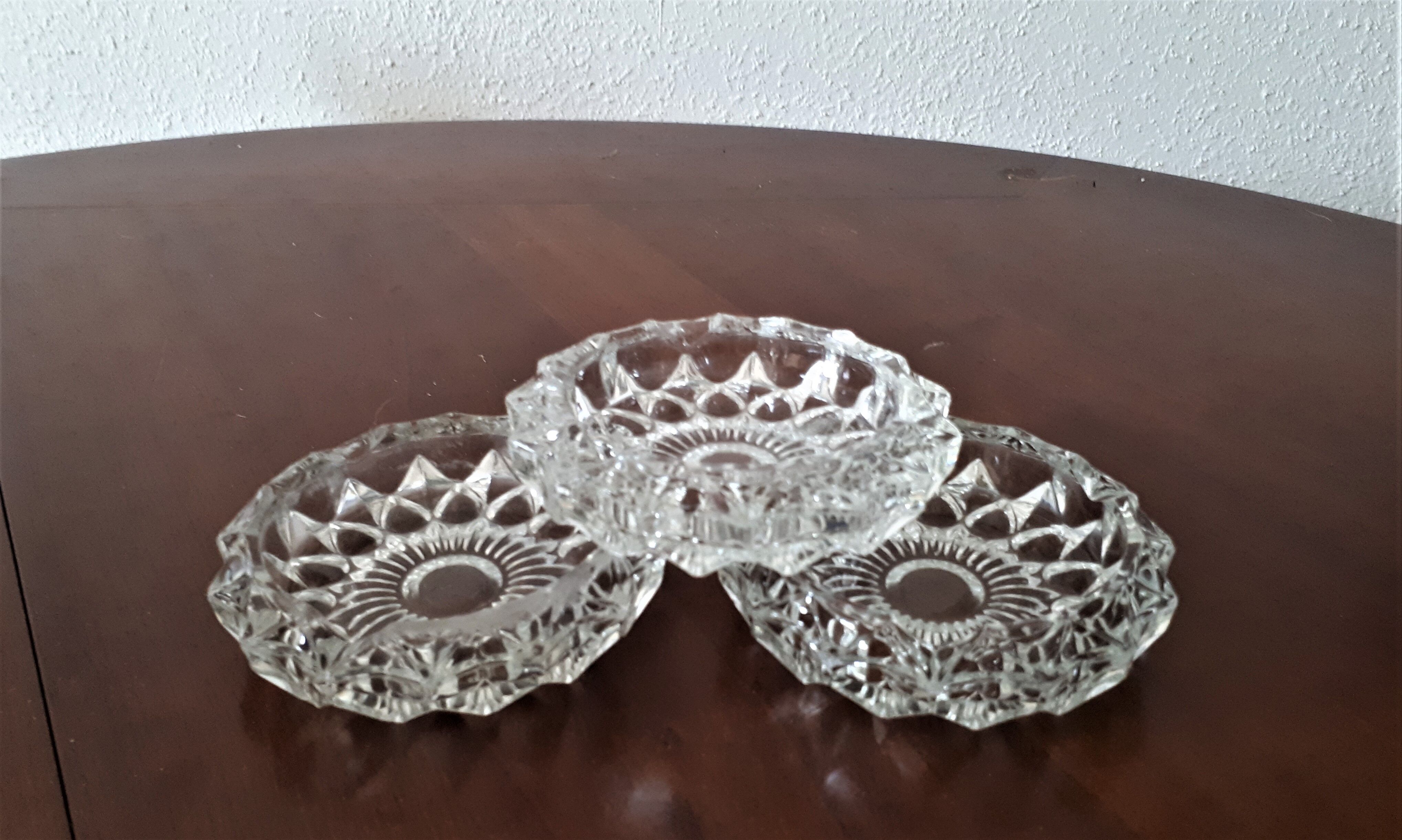 Glass ashtray, vintage collection chiseled