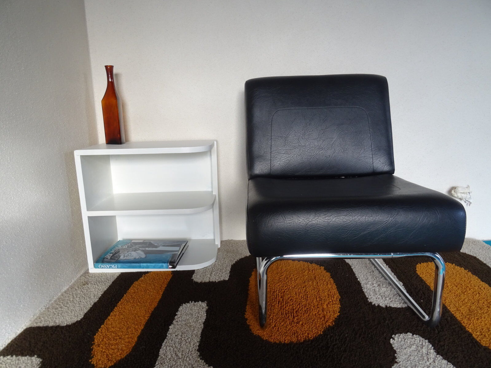 Modernist design heater