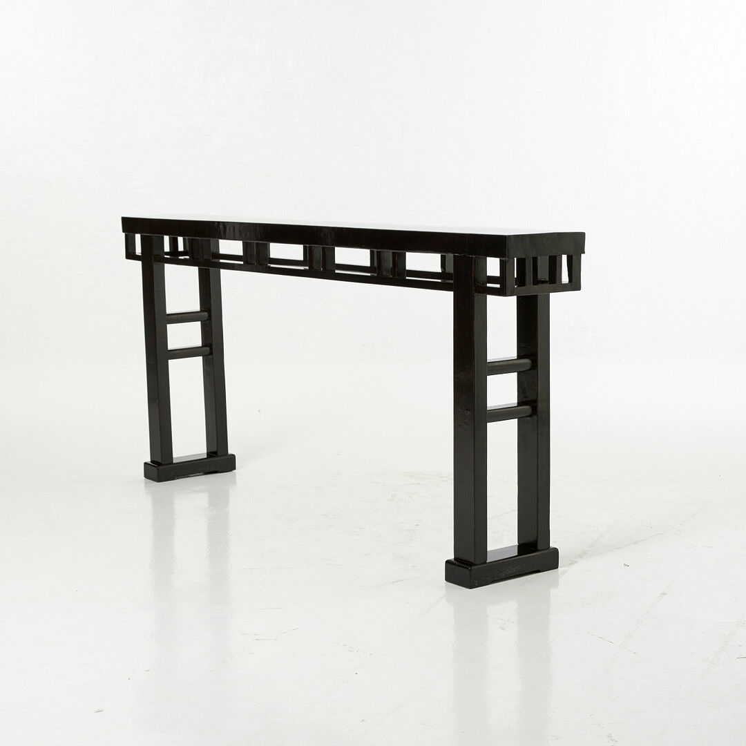 Table console en bois laque noire, style asiatique du XXeme siècle