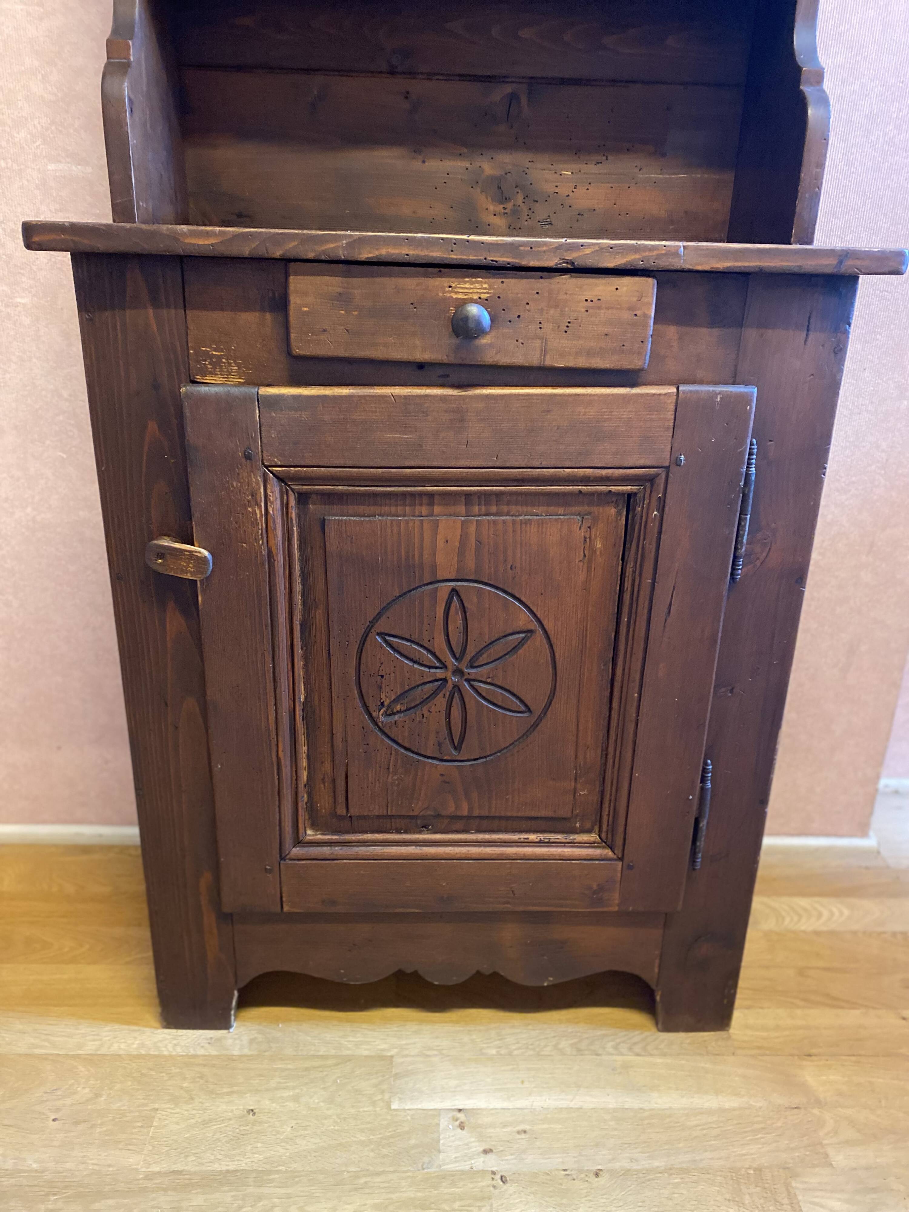 Savoyard fir dresser