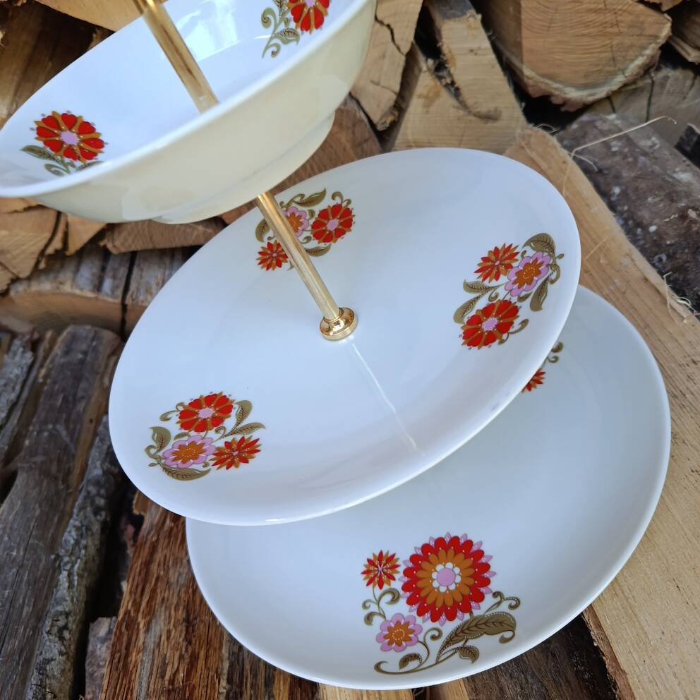 SERVANT PRESENTATION IN PORCELAIN