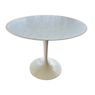 Table Tulip en marbre d'Eero Saarinen pour Knoll