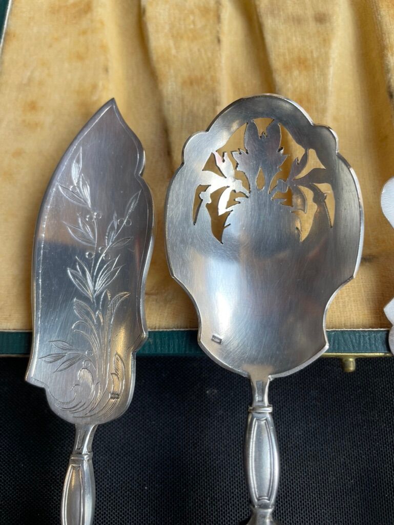 Complete box of cutlery Minerve 1st title Art Nouveau