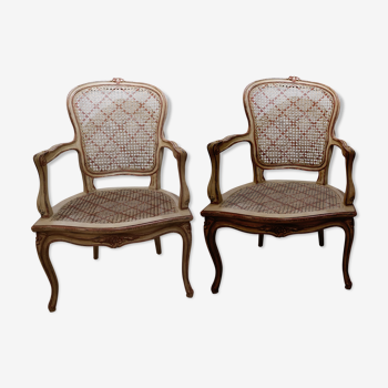 Paire de fauteuils cannés de style louis XV