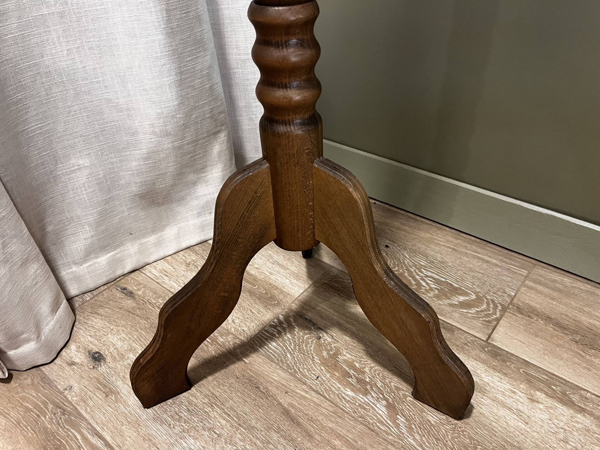 Coat hanger