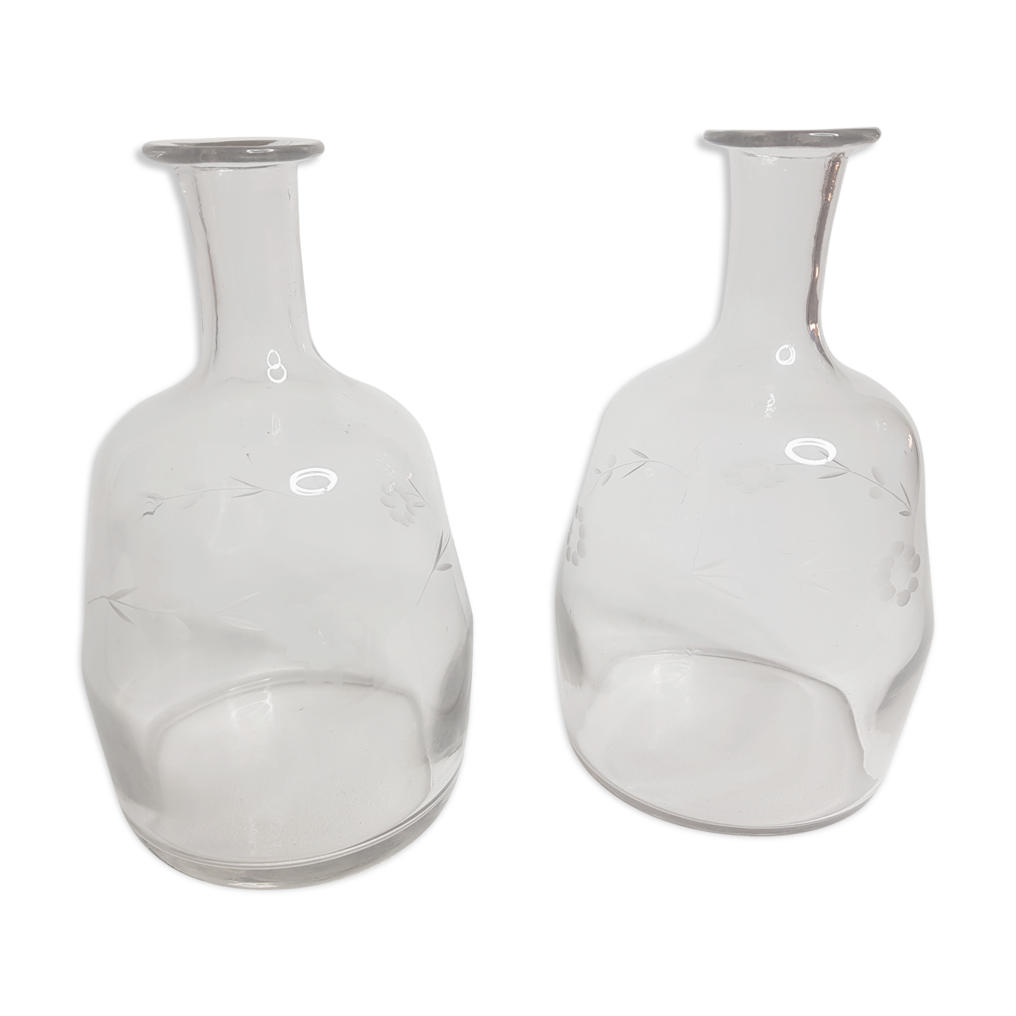 Pair of blown glass decanters and cut with flowers