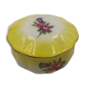 Boîte à bijoux ou pilulier porcelaine blanche et jaune décors fleuris