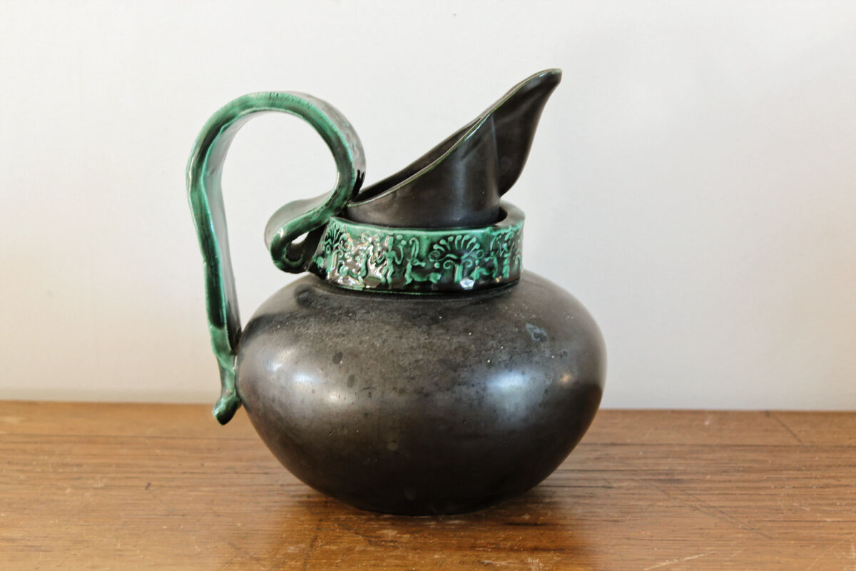 Pitcher in earthenware, metallic black