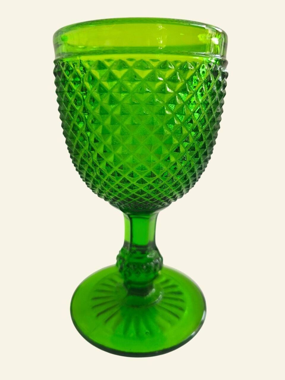 Six green glass wine glasses, Marinha Grande (IVIMA), diamond point.