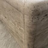 Table basse en travertin sculpturale