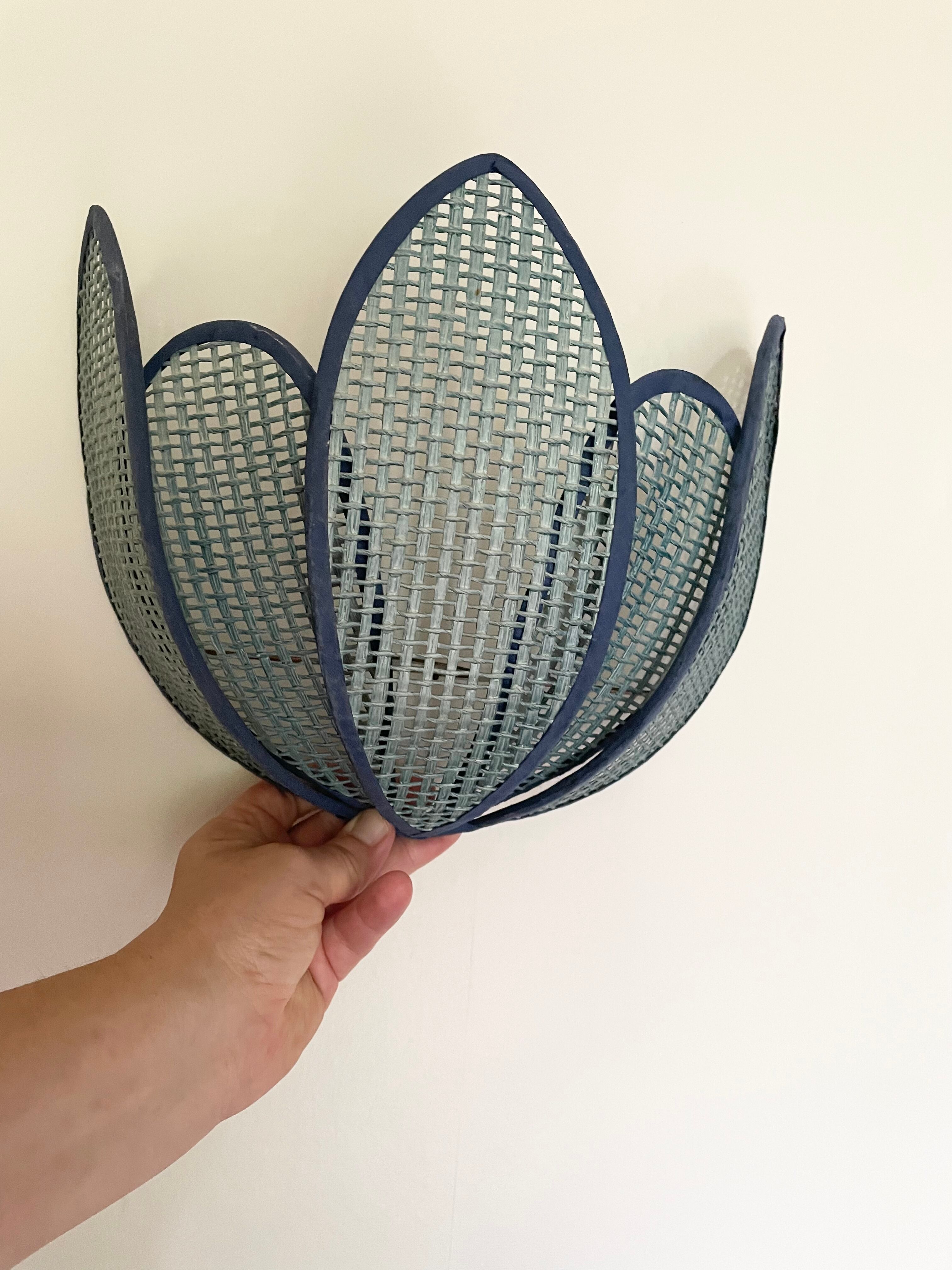 Lotus flower canning wall lamp