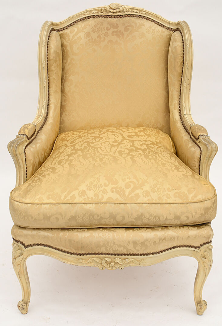 Eared shepherdess chair