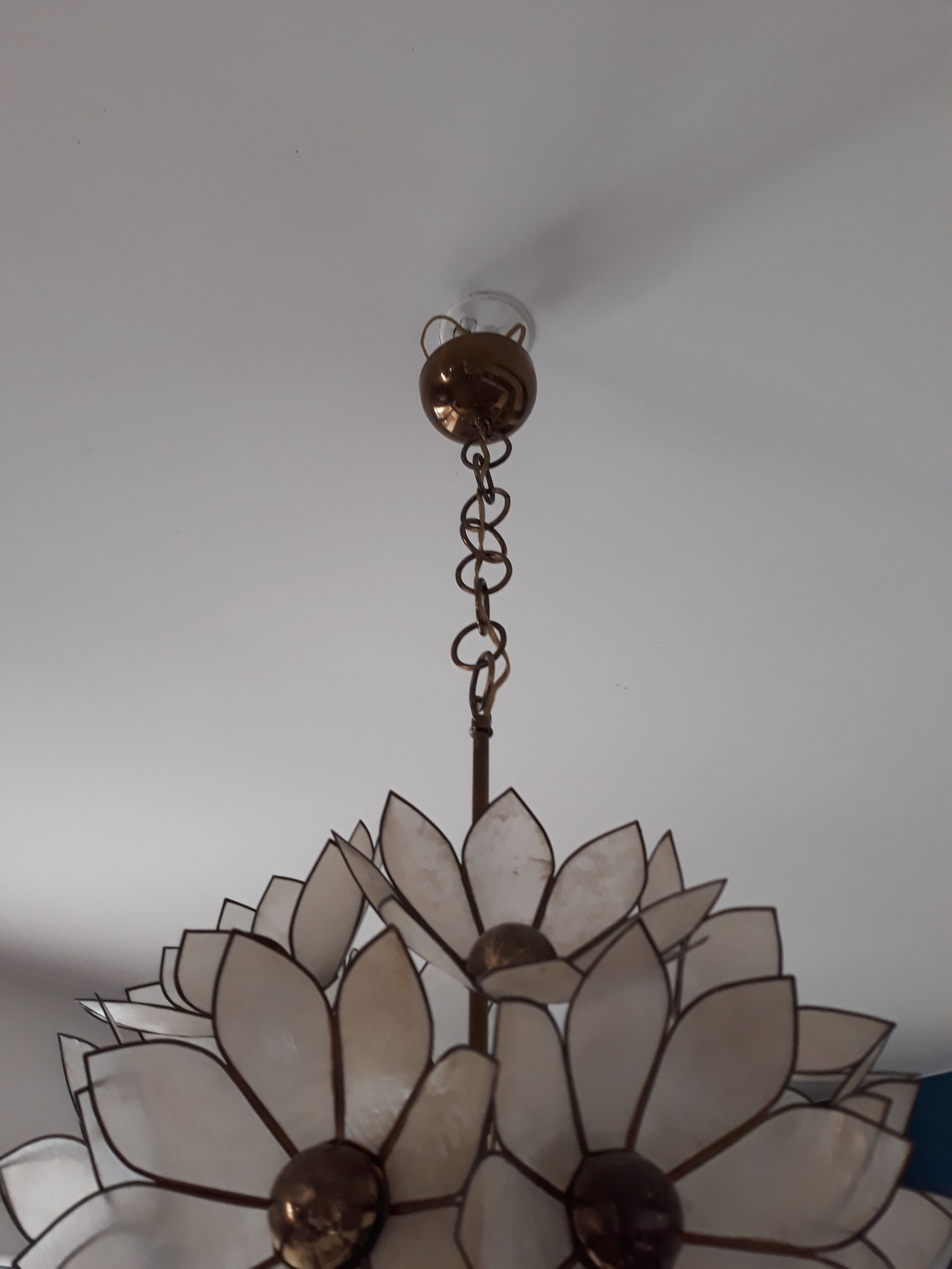 Lustre boule en laiton et nacre