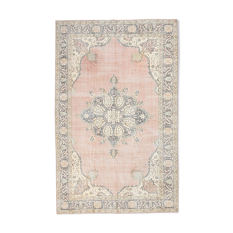 Faded red classic carpet 302x183