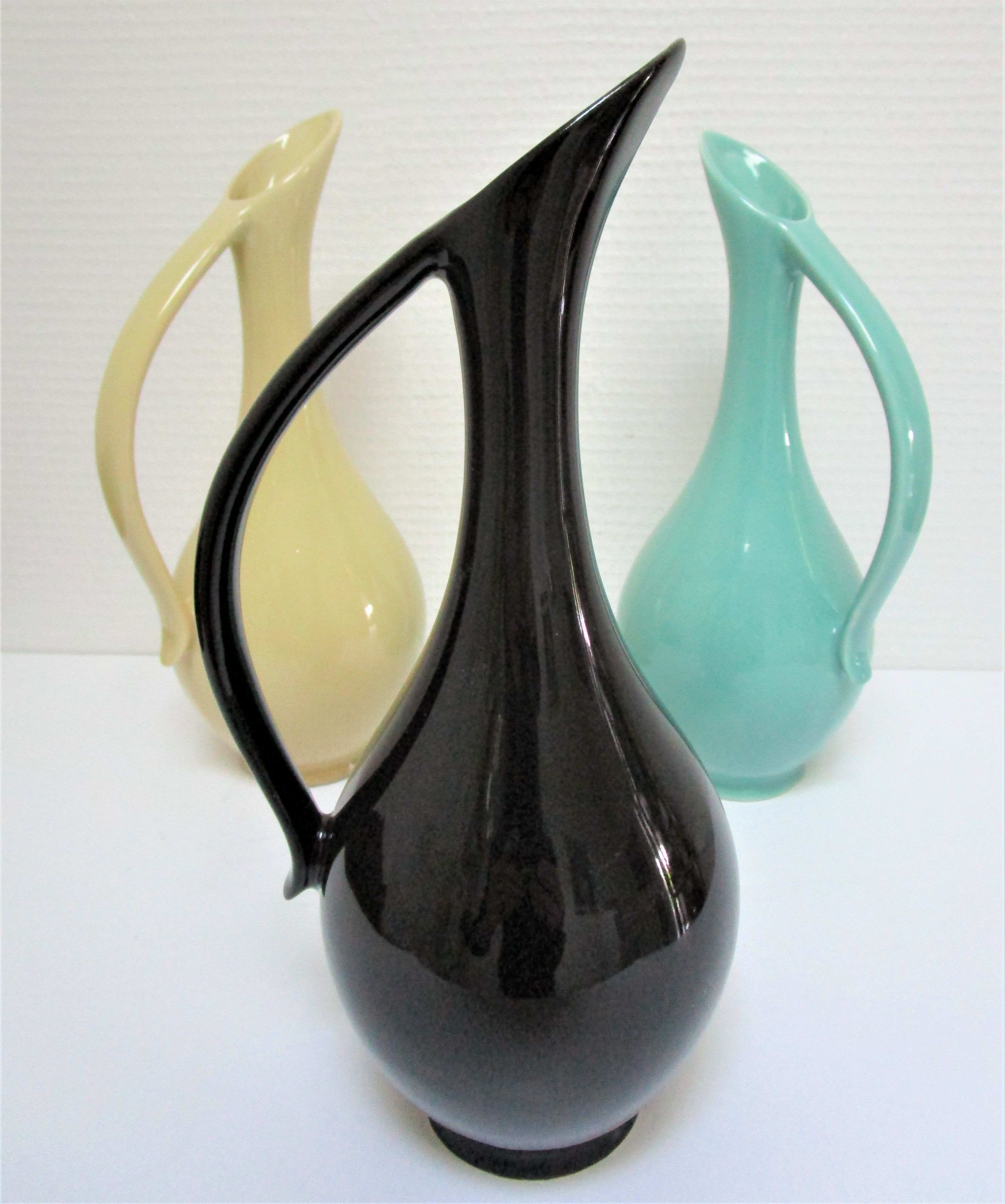 Three ceramic enamels design 60s soliflores black yellow green