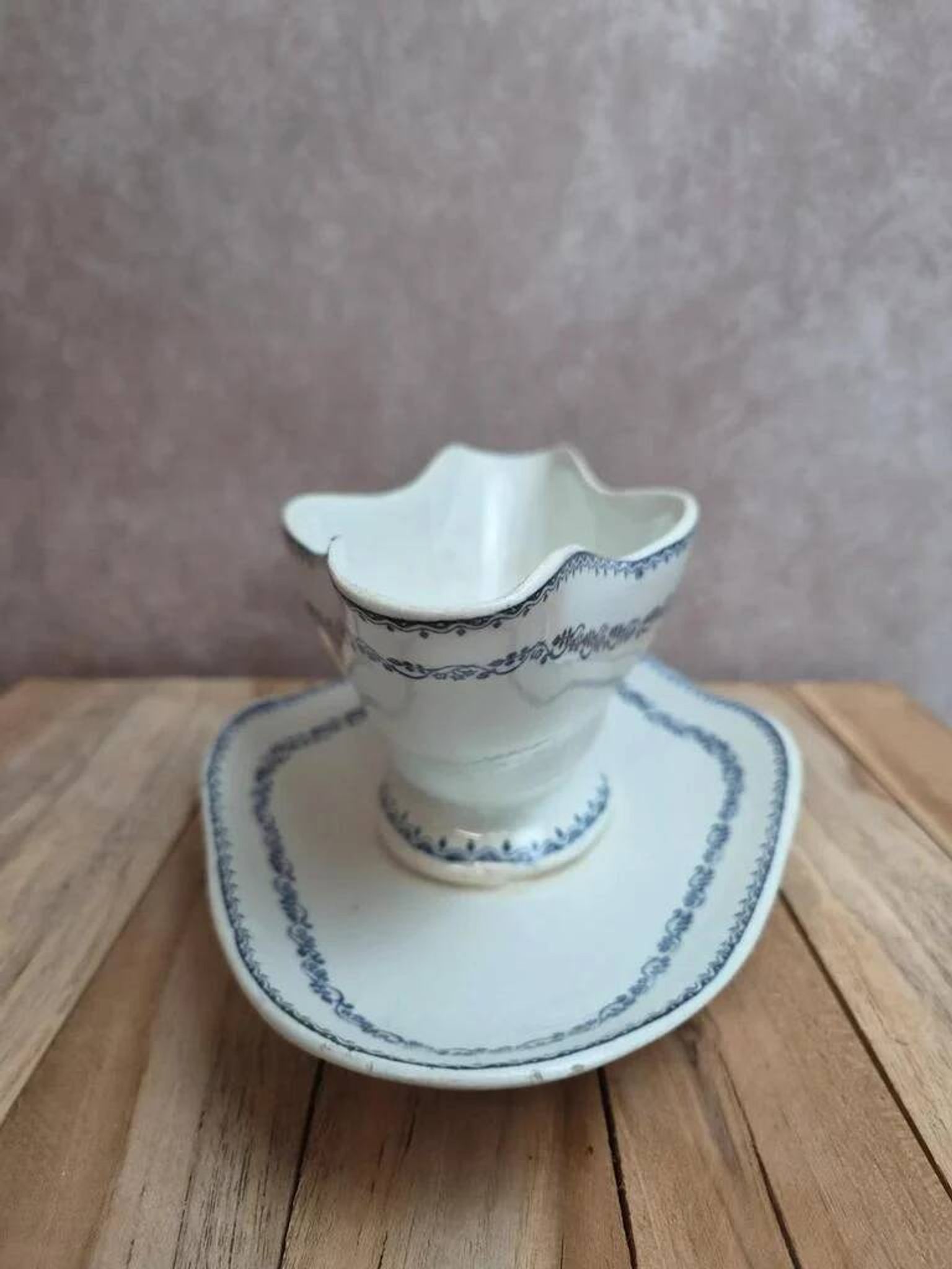 Large antique sauceboat Gien – Ironstone – Dreux model