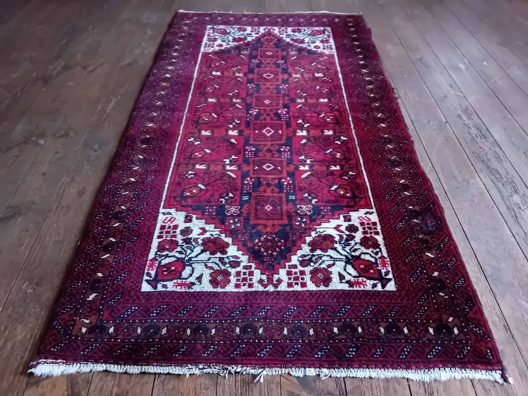 Handmade Belouch Persian rug 172x87cm